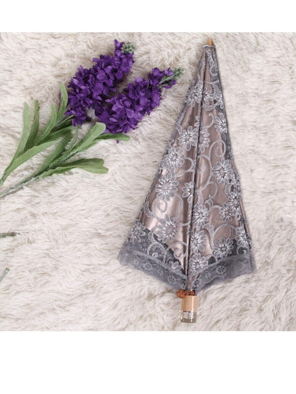 Lace-Trim Floral Sun Umbrella in Gray